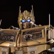 Optimus Prime Gold Version - Transformers Generation 1 Transformers Statue