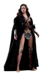 Wonder Woman Deluxe Version DC Comics Sixth Scale Figure - Hot Toys - UK